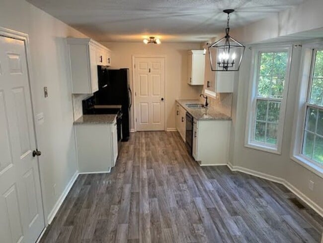 Building Photo - 2492 Rafiki Dr