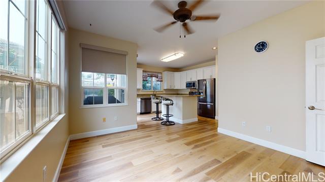 Building Photo - 91-1021-1021 Wahinoho St