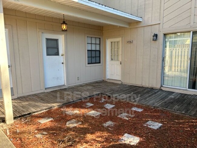 Building Photo - 4562 Lighthouse Cir
