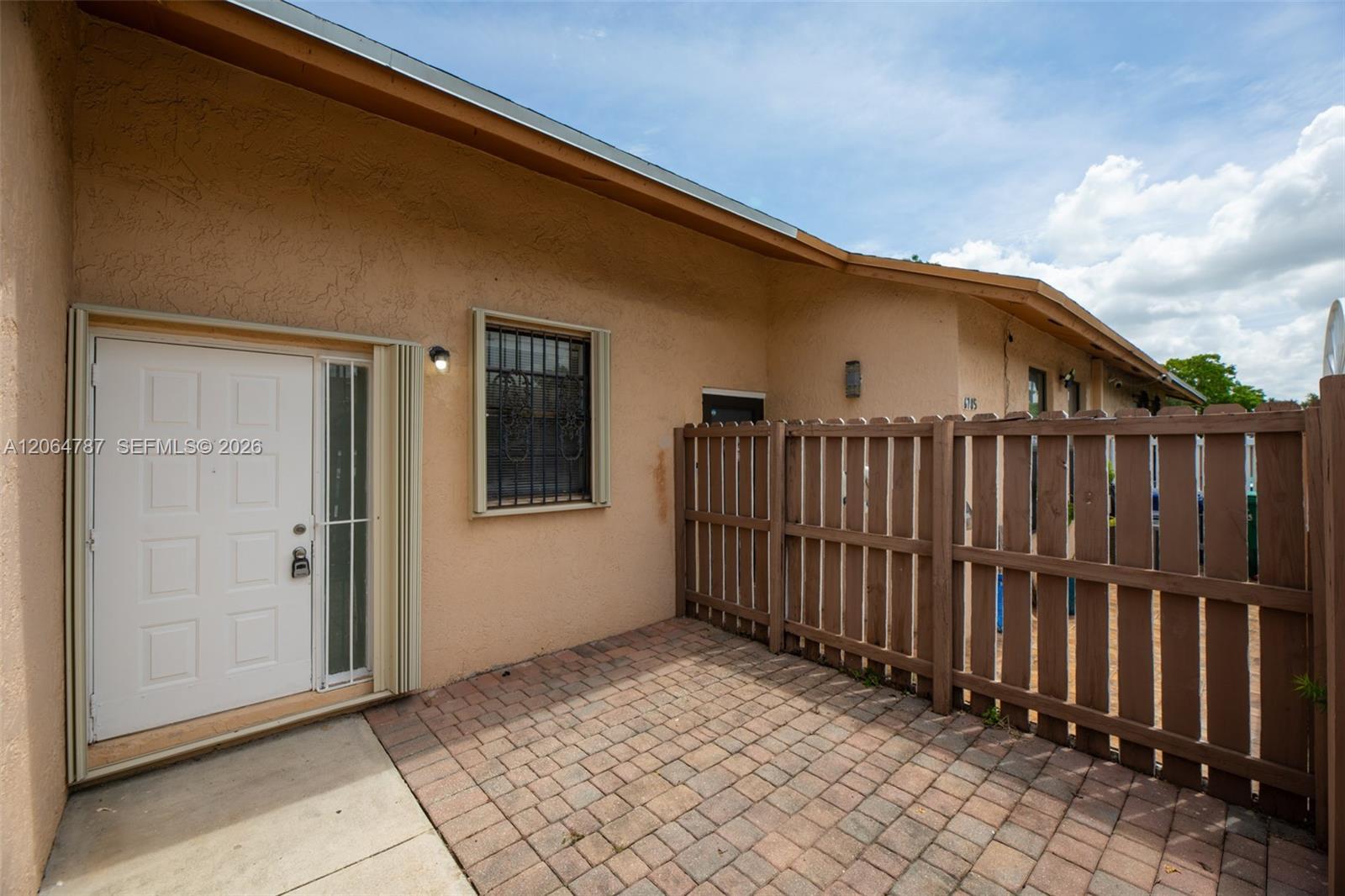 Building Photo - 6707 NW 193rd Ln