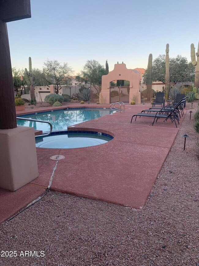 Building Photo - 38065 N Cave Creek Rd
