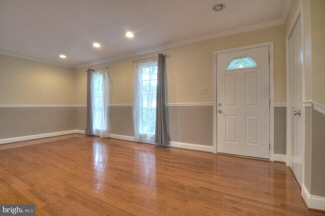 Building Photo - 2405 Earlsgate Ct