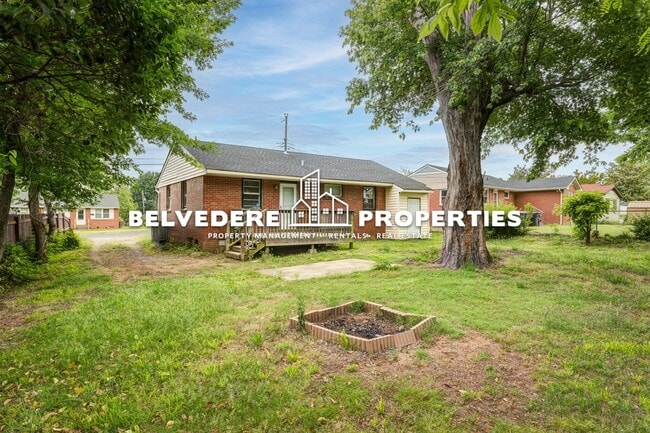 Building Photo - 1607 Eastwood Ave
