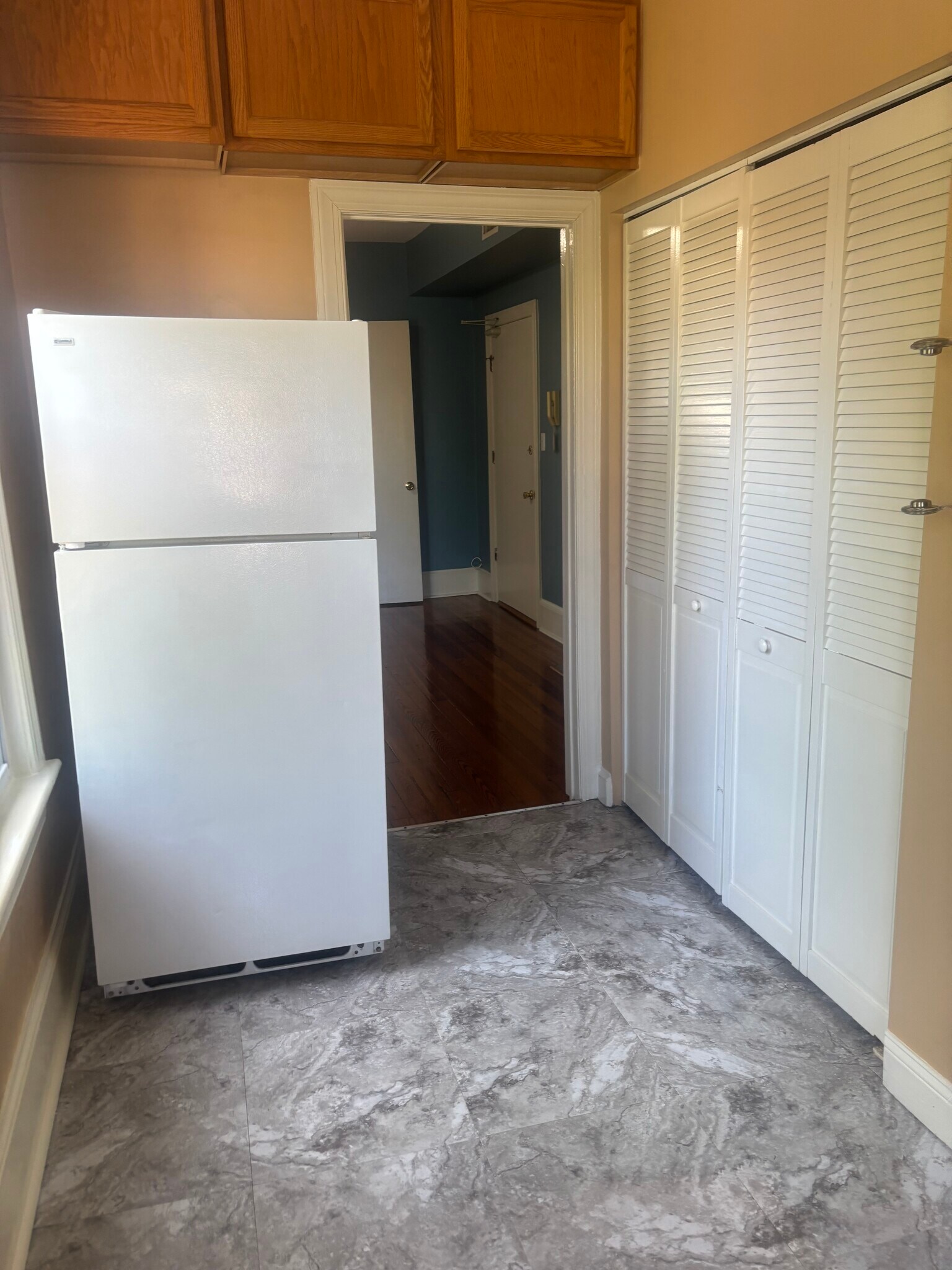 Kitchen - 242 12th Pl NE