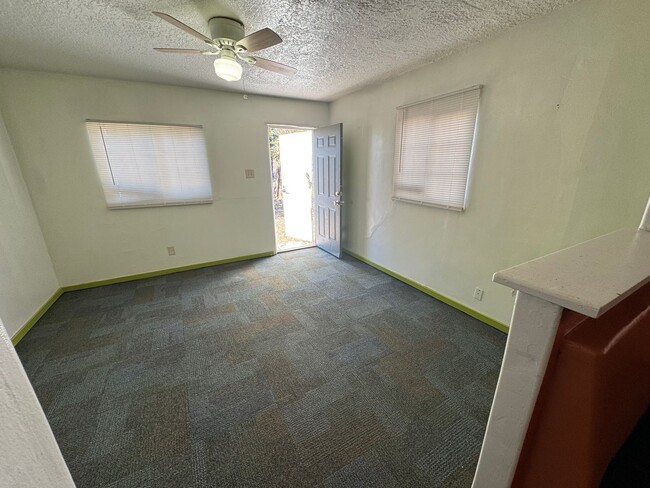 Building Photo - 334 Charleston St SE