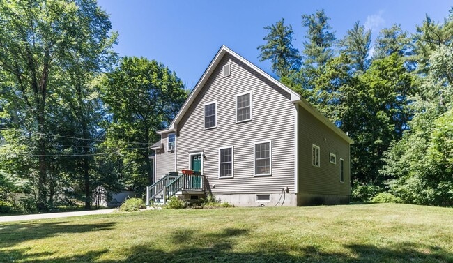 Building Photo - 12 Woodside Dr