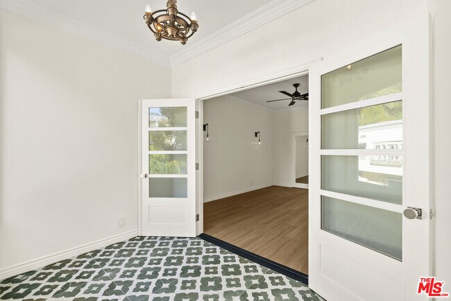 Building Photo - 1326 Londonderry View Dr