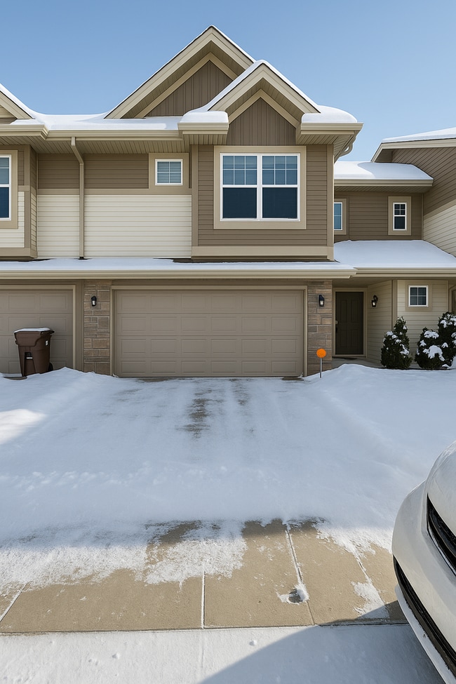Building Photo - Beautiful Townhome in Maple Grove for $2,799/month!