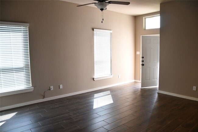 Building Photo - 106 Wickersham
