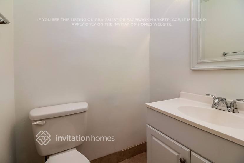 Building Photo - 7041 SW 2nd Ct