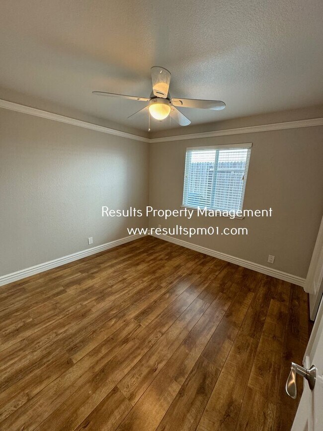 Building Photo - Rocklin 3 Bed 2 Bath Gem POOL