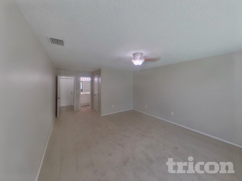 Building Photo - 707 Climate Dr