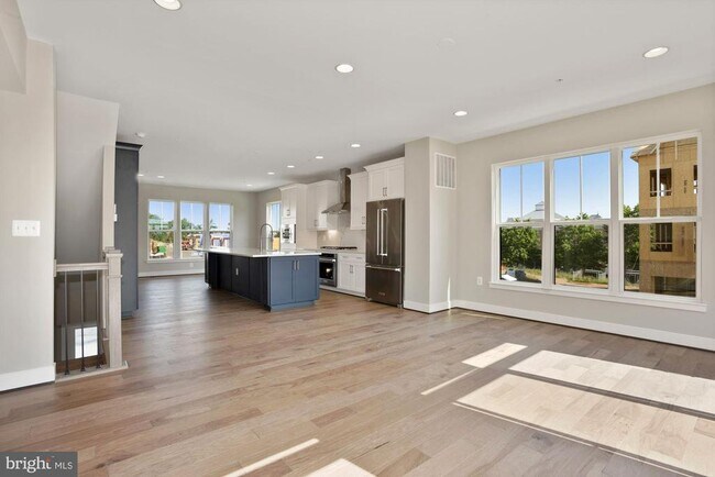 Building Photo - 22958 Clarence Walk Ter