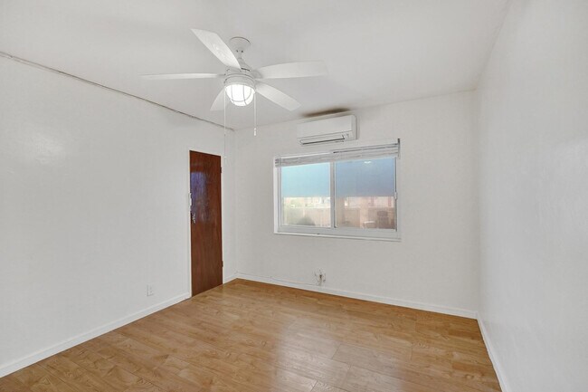 Building Photo - 326 Madison St