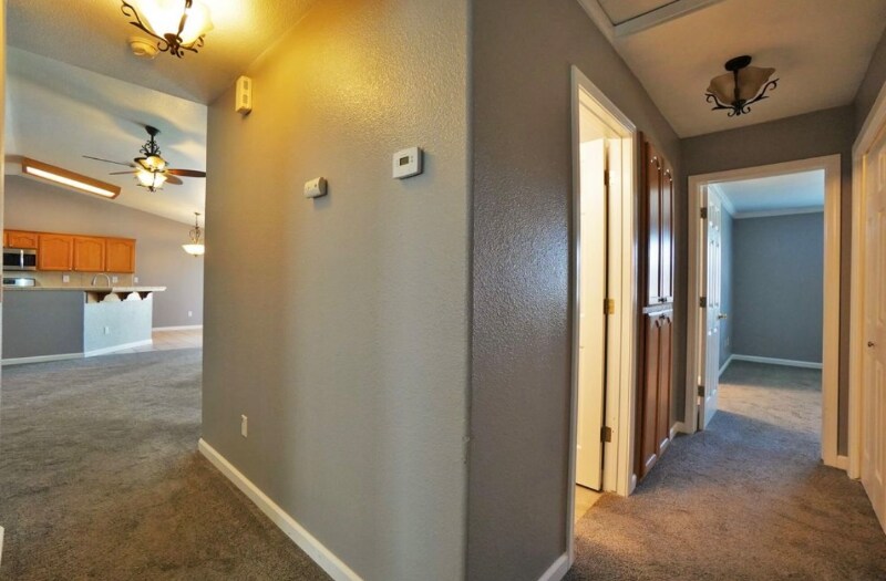 Building Photo - 973 Himalaya Ln