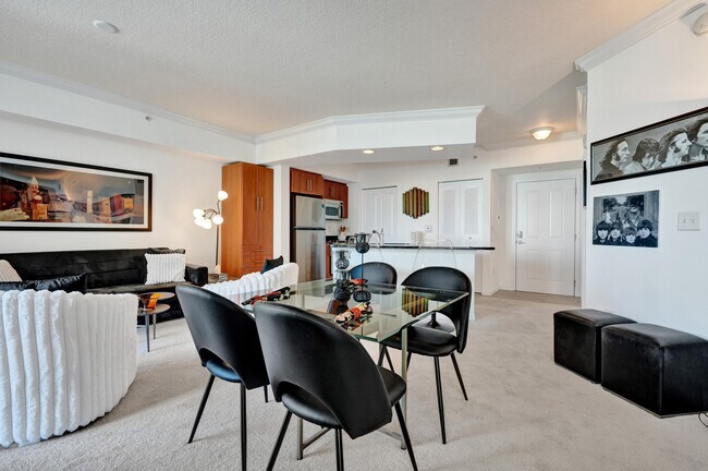 Building Photo - 600 S Dixie Hwy