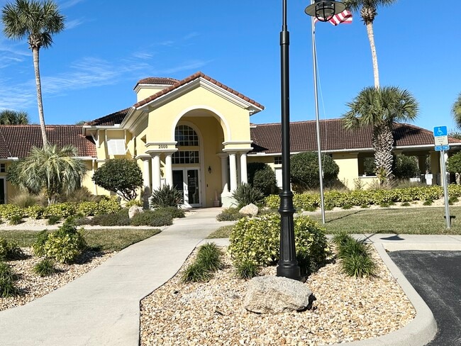 Building Photo - 900 Canopy Walk Ln
