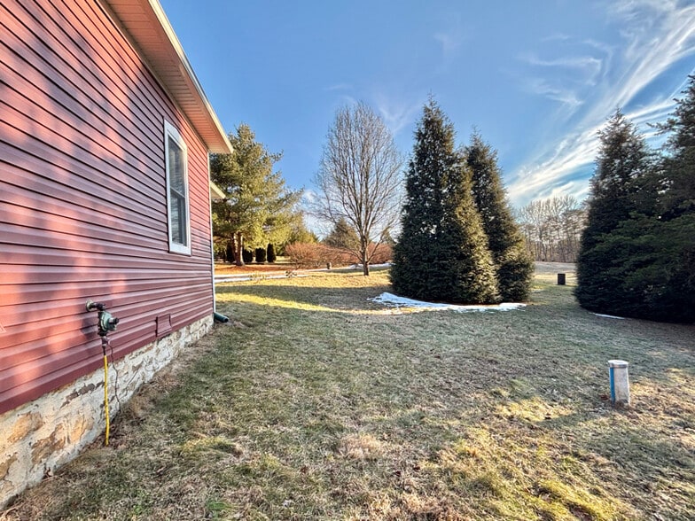 Building Photo - 1583 Clark Hill Rd