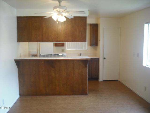 Building Photo - 619 Halyard St