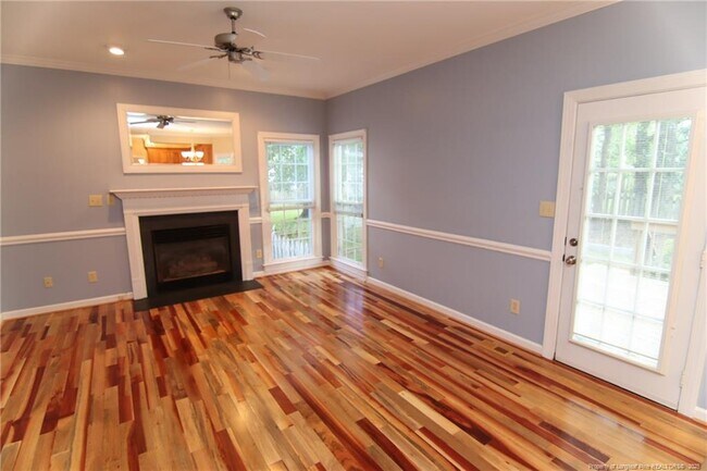 Building Photo - 2021 Shadow Creek Dr
