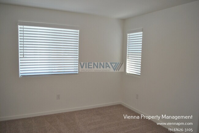 Building Photo - 2273 Milky Way Cir