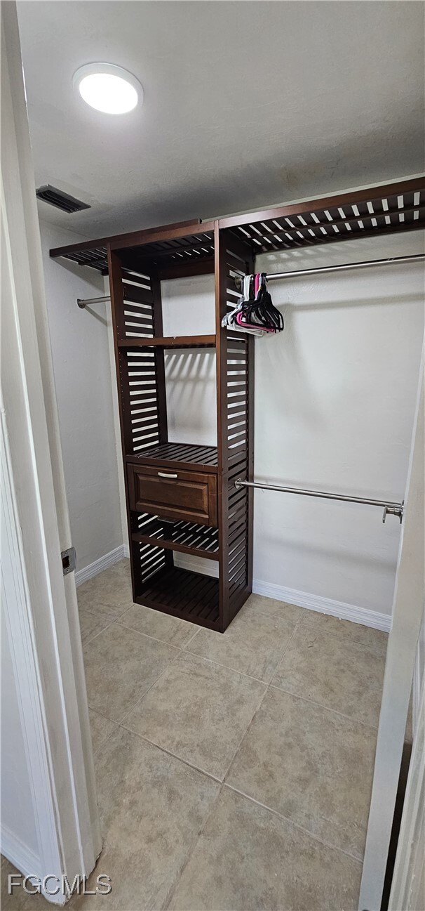 Building Photo - 1519 Cape Coral Pkwy W