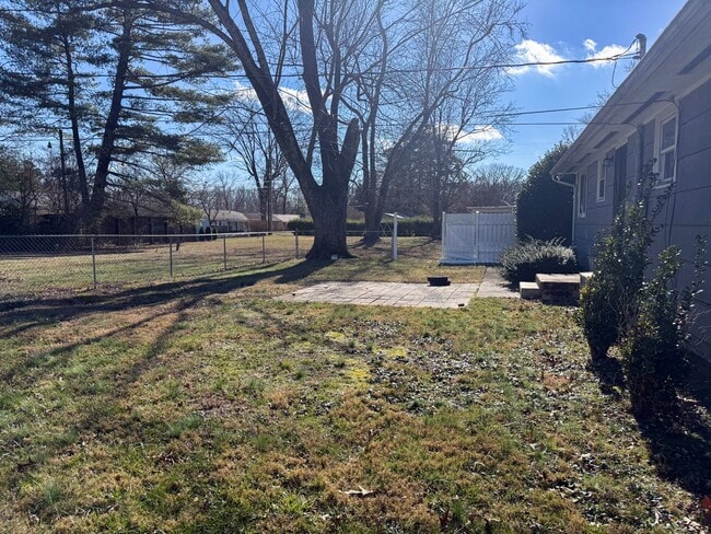 Building Photo - 3-Bedroom Single-Family Home Near TTU with Hardwood Floors and Carport