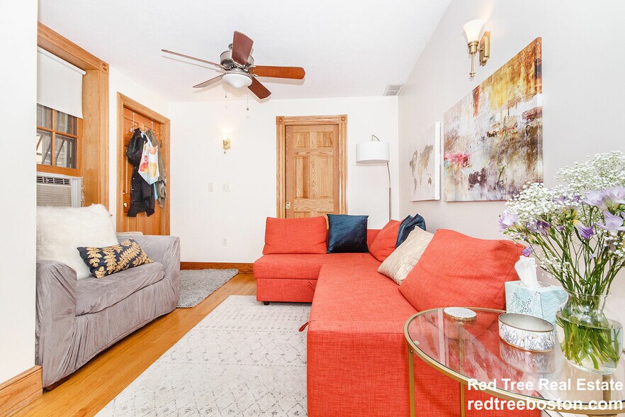 Building Photo - 87 Myrtle St