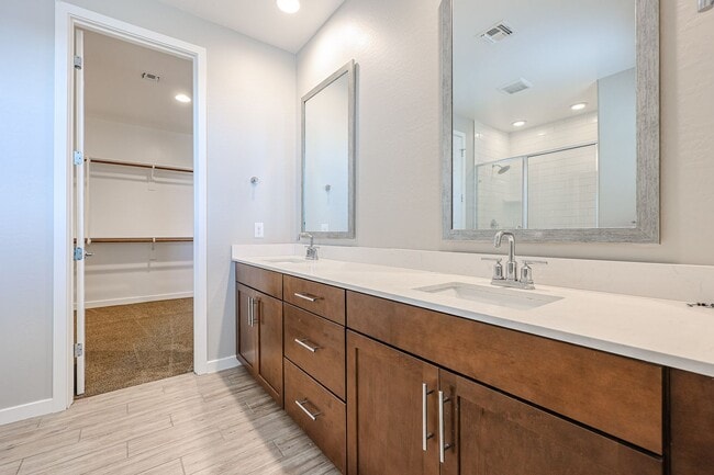 Building Photo - Available August 7th! Gated Community 4 Bedroom 3 Bathroom Home!
