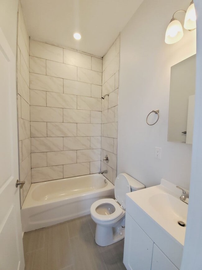 Building Photo - 3610 Haverford Ave