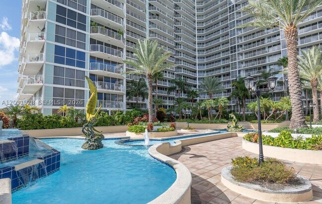 Building Photo - 7601 E Treasure Dr