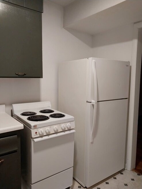 Building Photo - 245 Waddell Cir