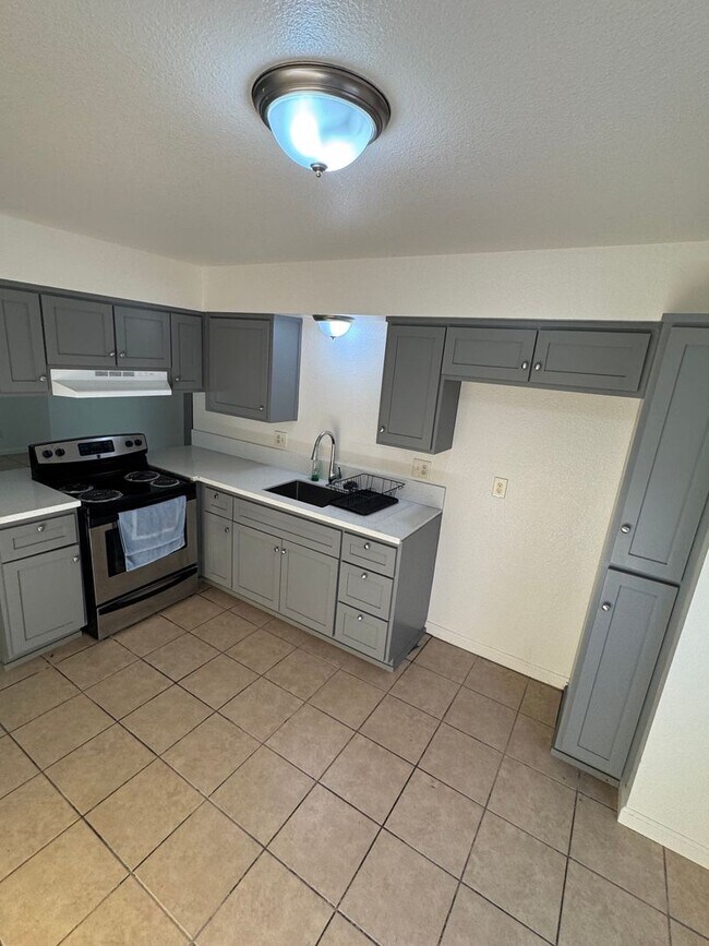 Building Photo - 4321 Palmacia Dr