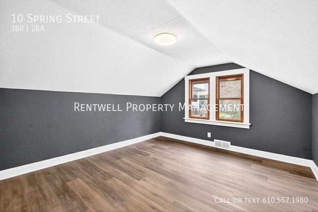 Building Photo - 10 S Spring St