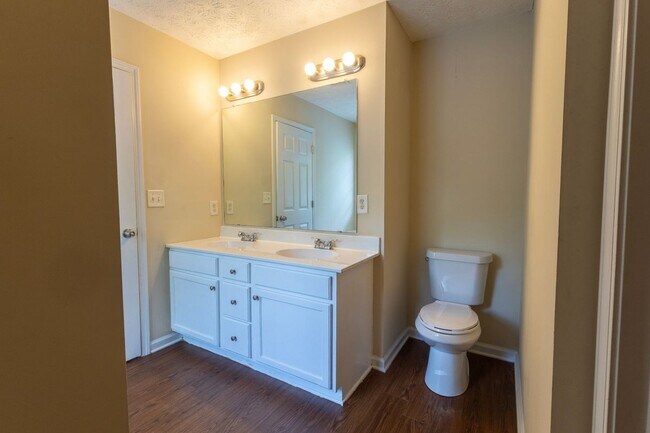 Building Photo - 2432 Pendergrass Ln