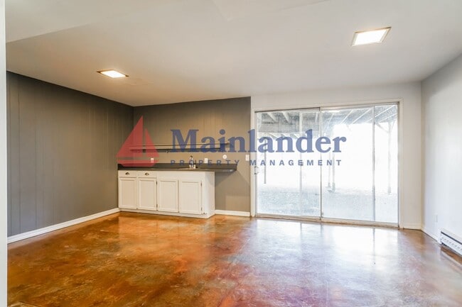 Building Photo - *PRICE REDUCTION* Beautiful 4 Bedroom Home with Terraced Backyard!