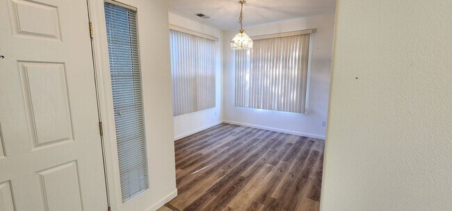 Building Photo - Home in Double Diamond - Reno