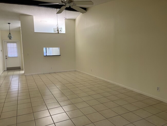 Building Photo - 4928 Sable Pine Cir