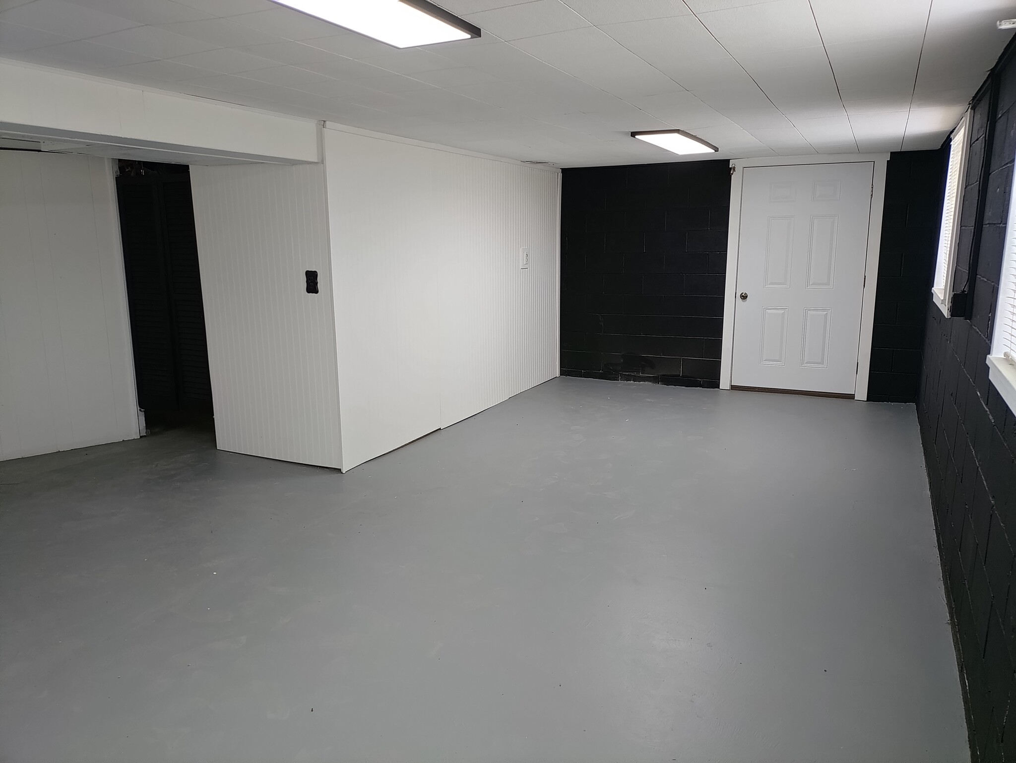 Building Photo - 6694 Boneta Rd