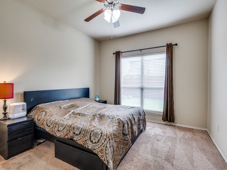 Building Photo - 8920 Deadwood Ln