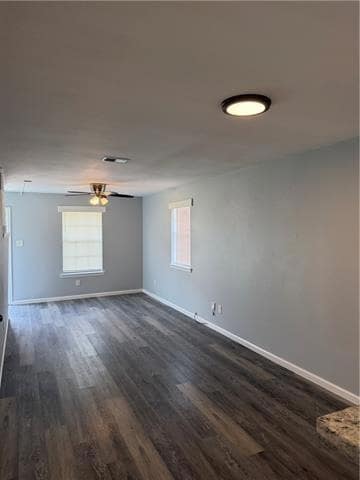 Building Photo - 905 Aspen Ct