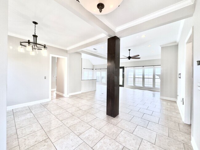 Building Photo - Luxury 4BR/3BA Home on Golf Course in Pelican Point – Resort-Style Living!