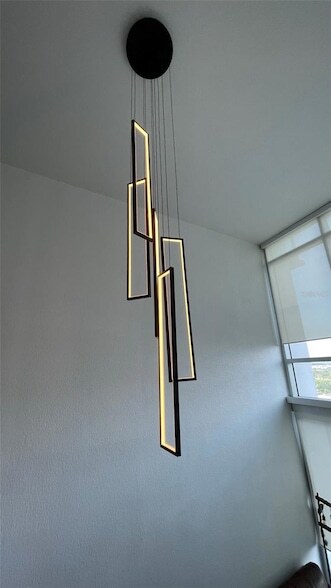 Building Photo - 150 E Robinson St