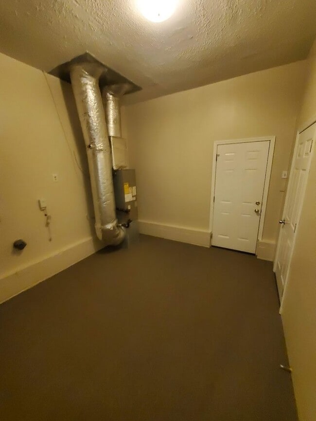 Building Photo - Charming 3br, 1.5 bth Home in Western Branch