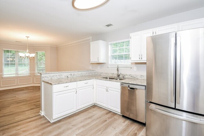 Building Photo - 2715 Tradd Ct