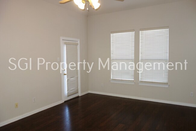 Building Photo - 6317 Day Spring Dr
