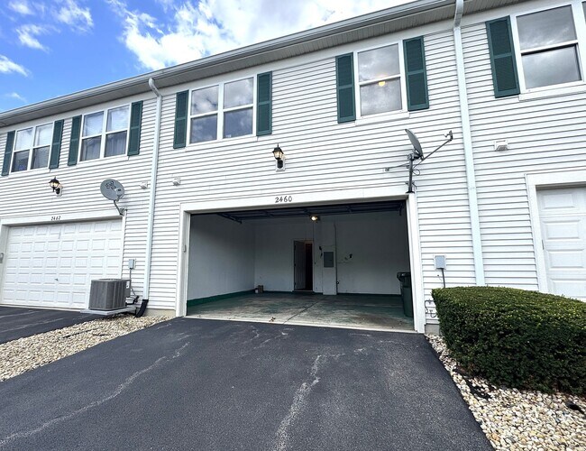 Building Photo - 2460 Georgetown Cir