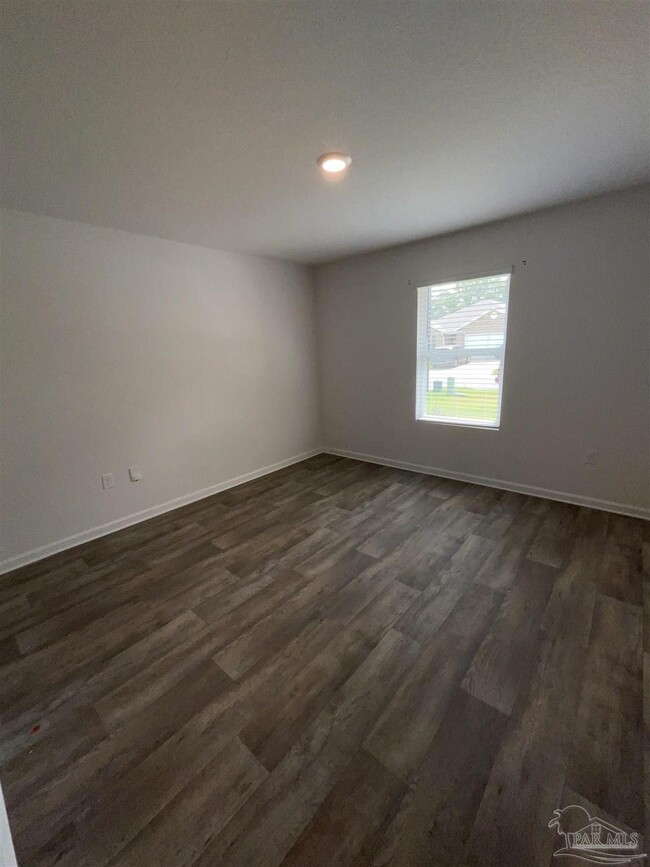 Building Photo - 7835 Lakeside Oaks Dr