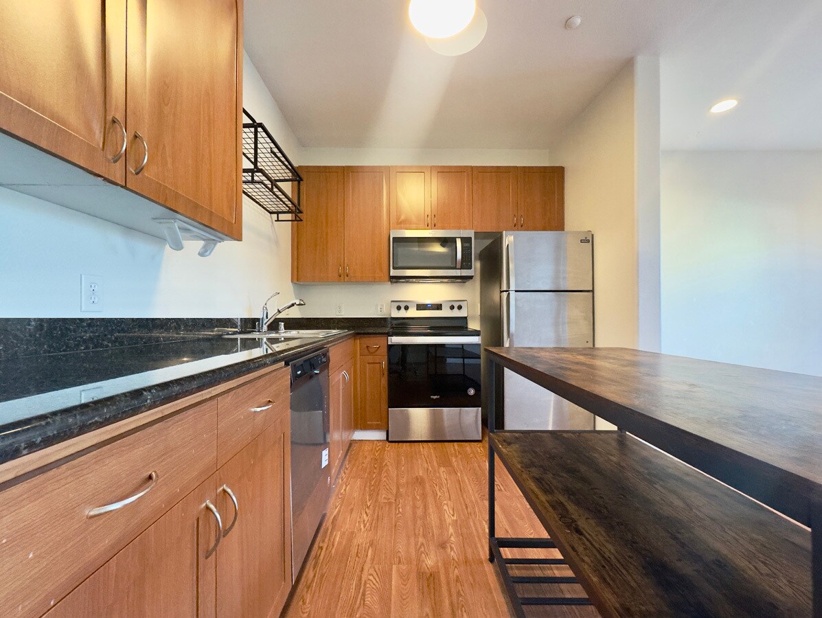 Building Photo - 1121 40th St