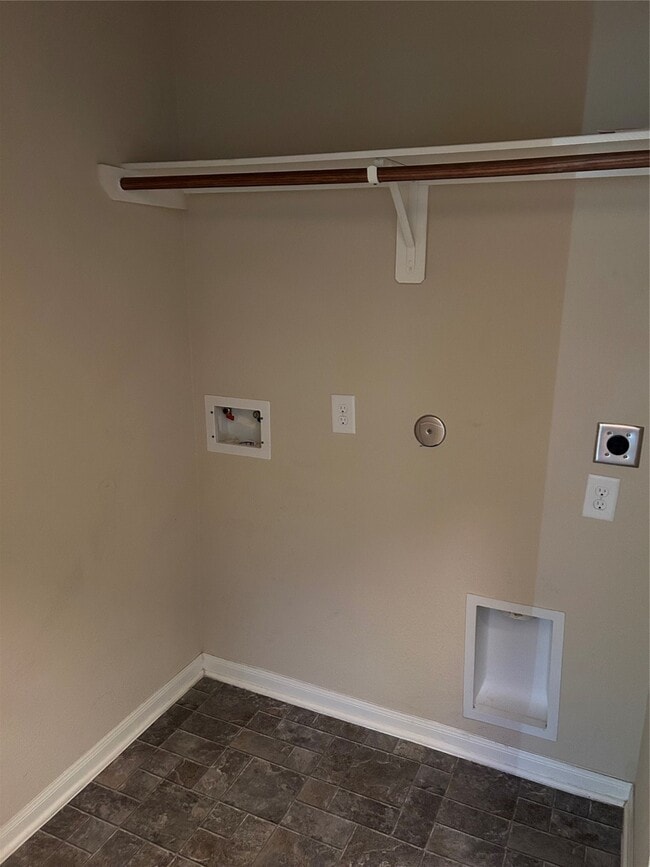 Building Photo - 284 Country Crossing Cir